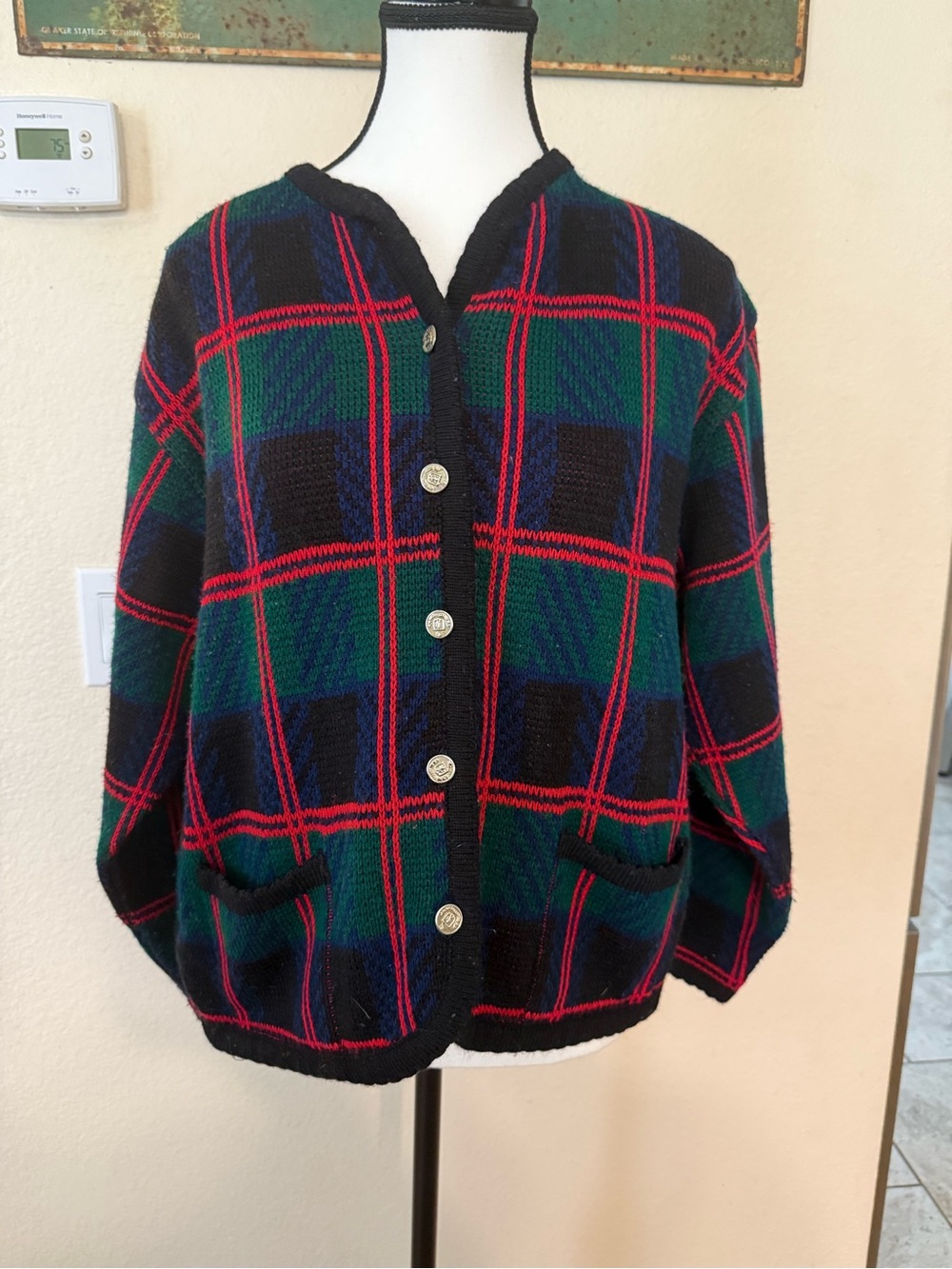 Vintage Tally Ho Plaid Button Down Cardigan Acryllic Sweater Red/Green/Navy L